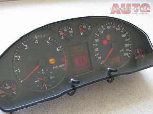 Licznik zegar VDO Audi A6 98r benzyna  4B0919881B / 4B0919881BX