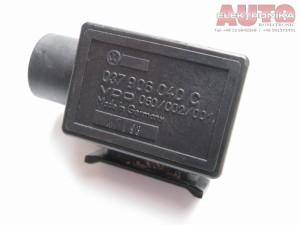 Czujnik temperatury VW Golf Passat Vento 037906040C  VDO060/002/001 ,  037 906 040 C  VDO 060/002/001