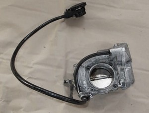 Przepustnica MERCEDES W140 S600 SL600 V12 0001417225 0205003018 DK0011