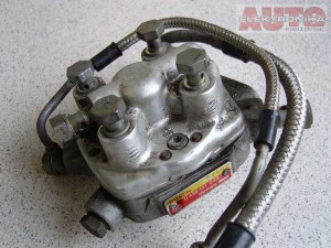 Rozdzielacz wtrysku paliwa Audi 80 90 A6 VW Golf Passat  2.0 16V 0438101039 051133481 / 0 438 101 039 , 051 133 481 