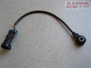 Czujnik stukowy Opel Astra Omega Vectra S107200003 , 12567711