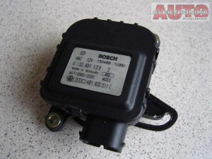 Silniczek Regulator klima Audi A6 0132801129 4B1820511C / 0 132 801 129 , 4B1 820 511 C 