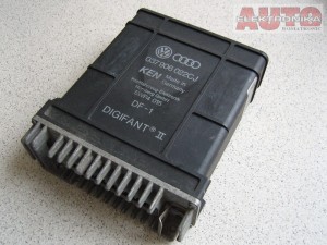 Sterownik komputer 1.8 Digifant VW Golf Passat 037906022CJ  5WP4015 / 037 906 022 CJ , 5WP4 015 