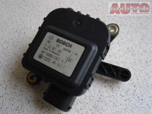Silniczek Regulator klima Audi A6 0132801125 4B1820511D