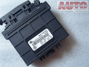 Sterownik skrzyni VW Golf  Vento  1.6 ( AKS AFT ) 01M927733CQ 5DG00753168 /  01M 927 733 CQ , 5DG 007 531-68